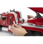 Bruder camion bomberos mack con escalera y deposito de agua 02821