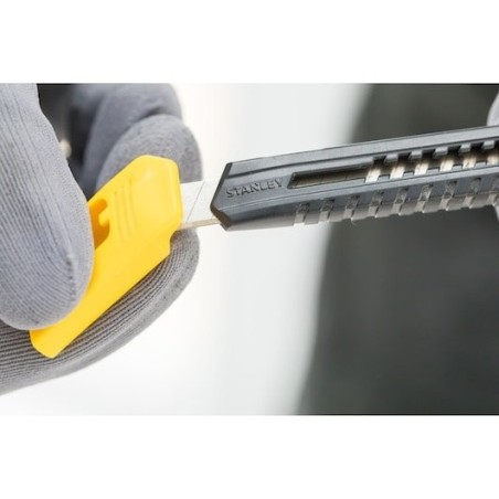 Stanley cutter sm, 9mm, cuchillo para alfombras negro/amarillo, plástico 1-10-150