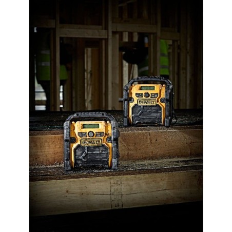 Radio dewalt dcr020-qw  portátil digital negro, amarillo