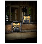 Radio dewalt dcr020-qw  portátil digital negro, amarillo