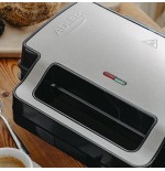 Sandwichera adler ad 3073  plata - negro