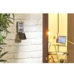 Caja fuerte con llave master lock + juego de montaje iluminado 5425eurd