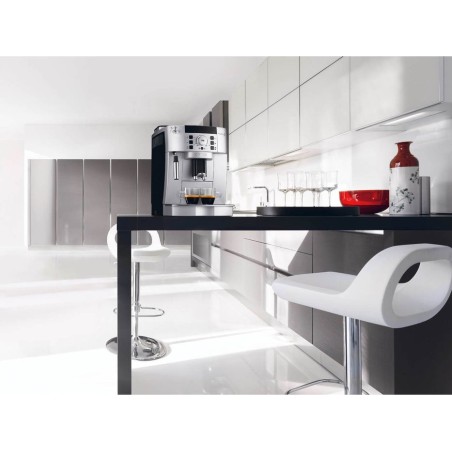 Cafetera expreso delongui magnifica s ecam22-110sb negra y plateada