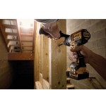 Dewalt taladro / atornillador li-ion baterias + cargador 18v 5ah dcd991p2-qw