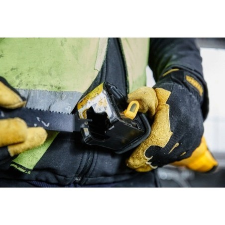 Dewalt sierra sable con velocidad variable 1100wdwe305pk