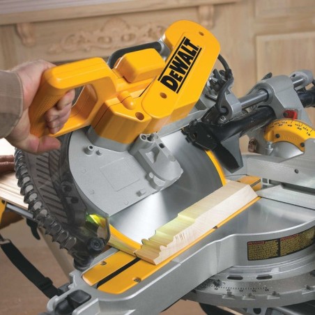Dewalt ingleteadora telescopica dws780-qs (1675w, 305 mm)