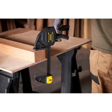 Abrazadera stanley  de una mano fatmax "xl" 150mm fmht0-83238
