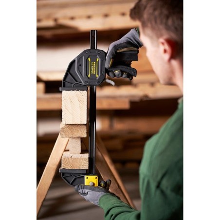 Abrazadera stanley  de una mano fatmax "xl" 150mm fmht0-83238