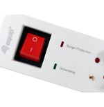 Equip regleta con 5 tomas cable de red de 1.5 metros  + 2 puertos usb y boton de apagado encendido