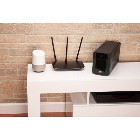 Apc easy ups 700va 230v avr  schuko sockets